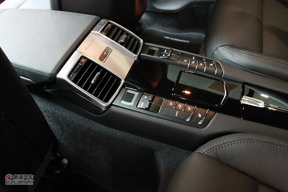 2010款保时捷Panamera 4