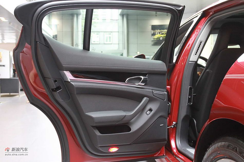 2010款保时捷Panamera 4