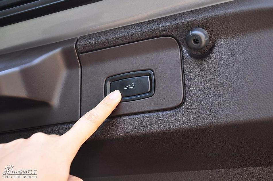 保时捷Panamera试车实拍-内饰图