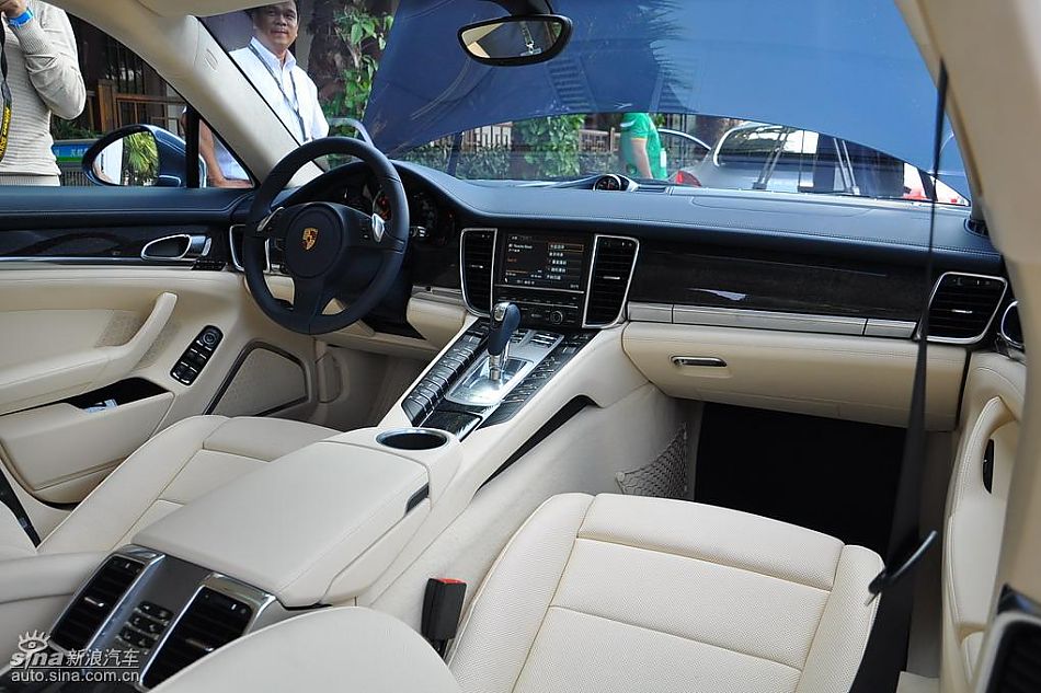 保时捷Panamera试车实拍-内饰图