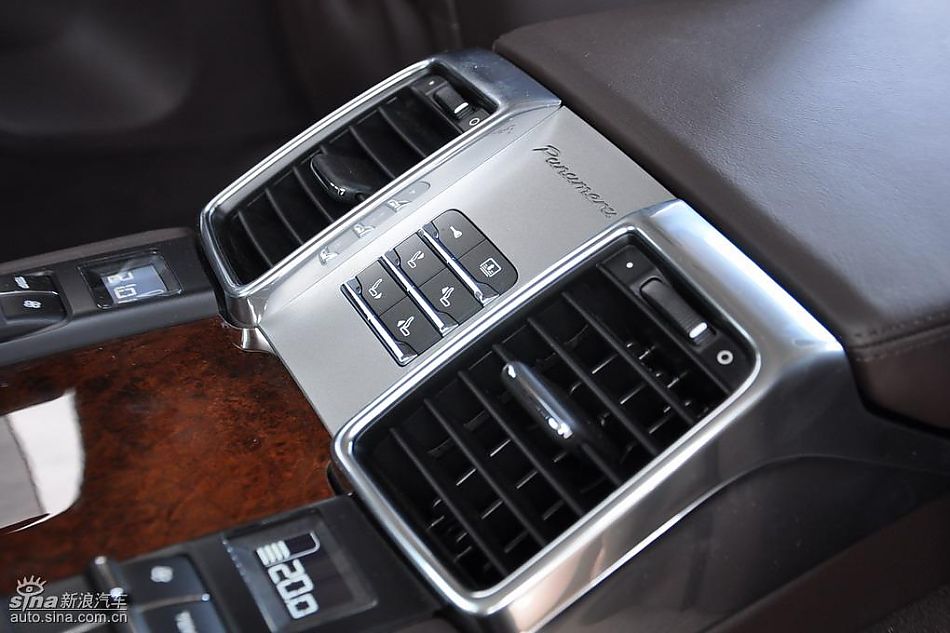 保时捷Panamera试车实拍-内饰图