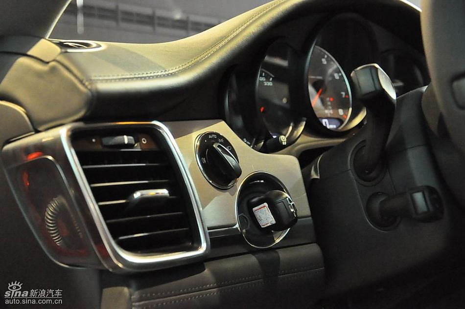 保时捷Panamera试车实拍-内饰图