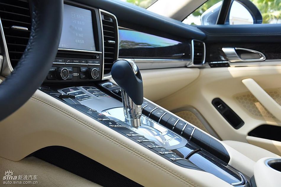 保时捷Panamera试车实拍-内饰图