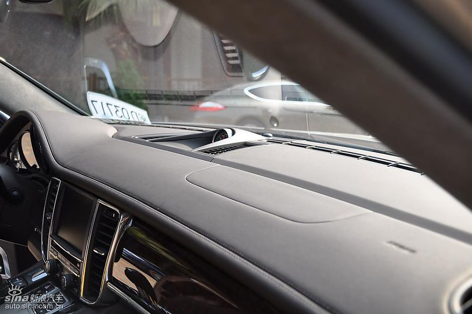 保时捷Panamera试车实拍-内饰图