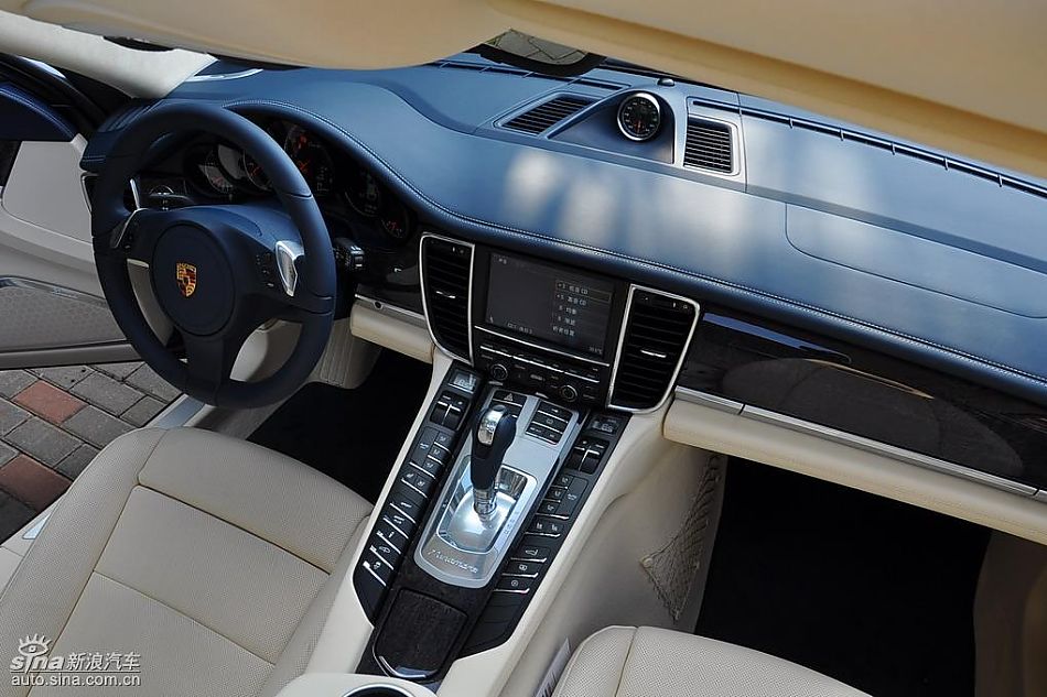 保时捷Panamera试车实拍-内饰图