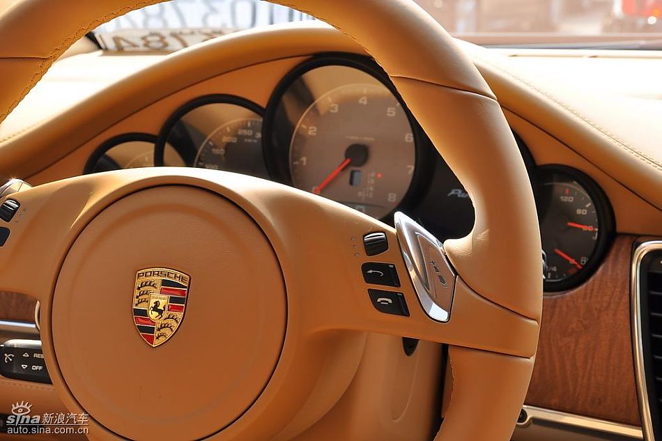 保时捷Panamera试车实拍-内饰图
