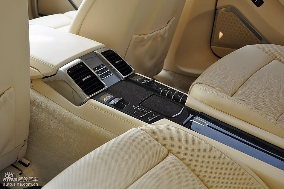 保时捷Panamera试车实拍-内饰图