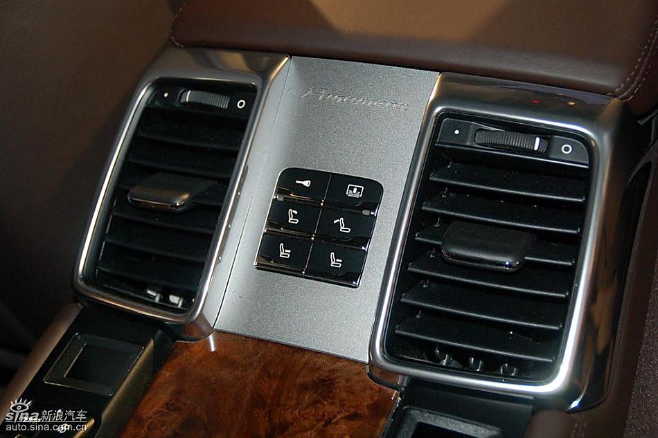 保时捷panamera内饰实拍图