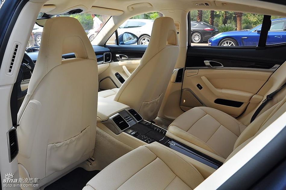 保时捷Panamera试车实拍-内饰图