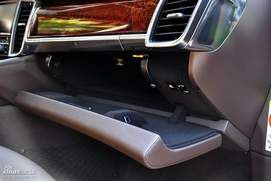 保时捷Panamera试车实拍-内饰图