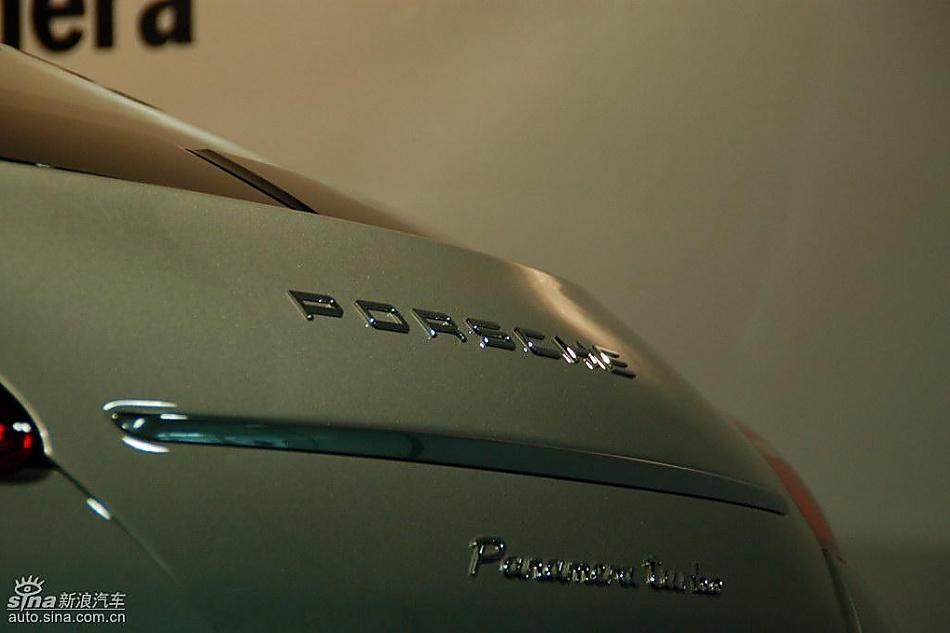 保时捷panamera外观实拍图