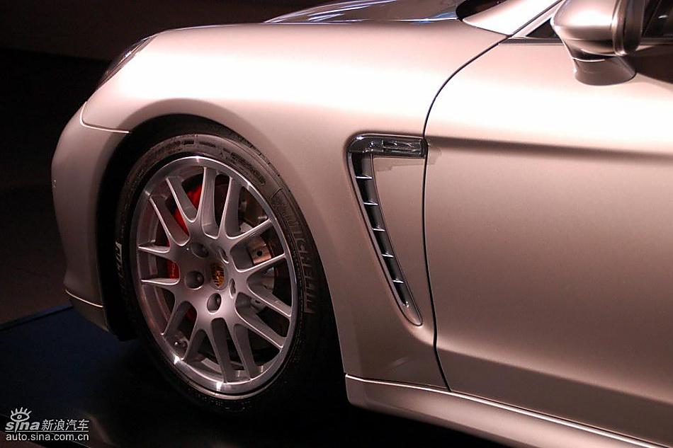 保时捷panamera外观实拍图