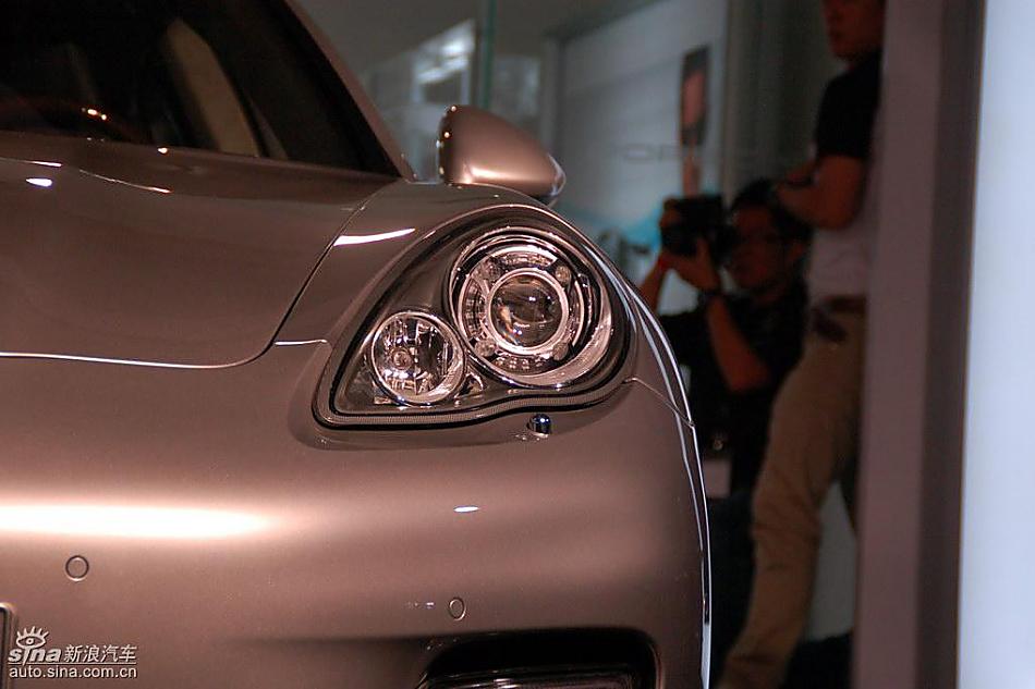 保时捷panamera外观实拍图