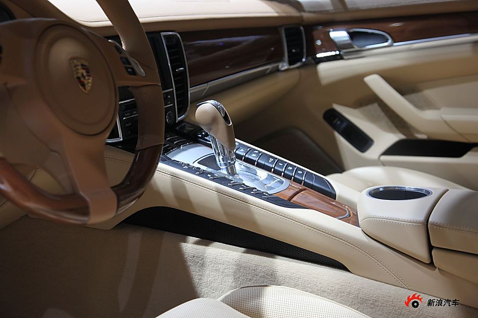 保时捷Panamera
