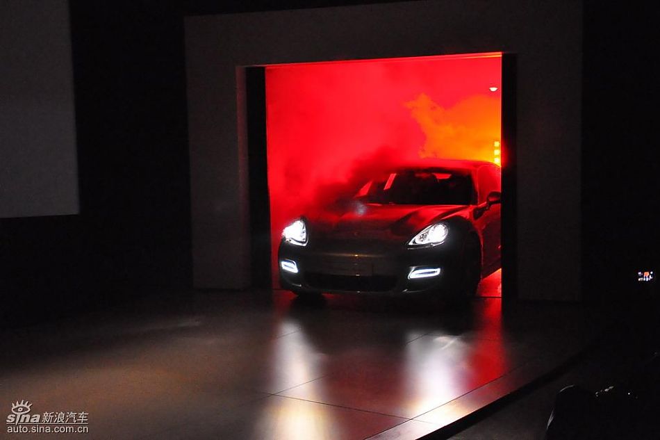 保时捷Panamera上市图