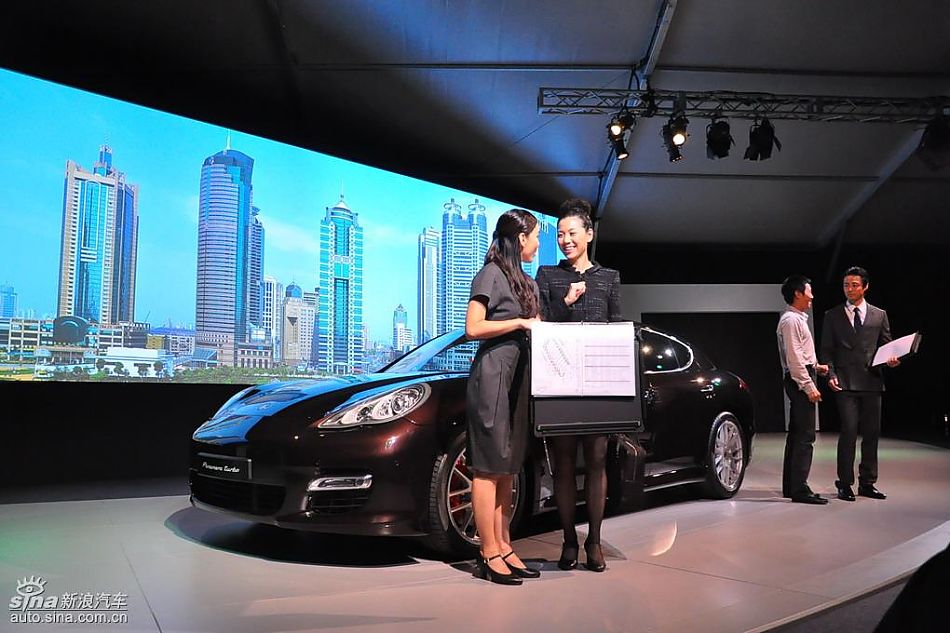 保时捷Panamera上市图