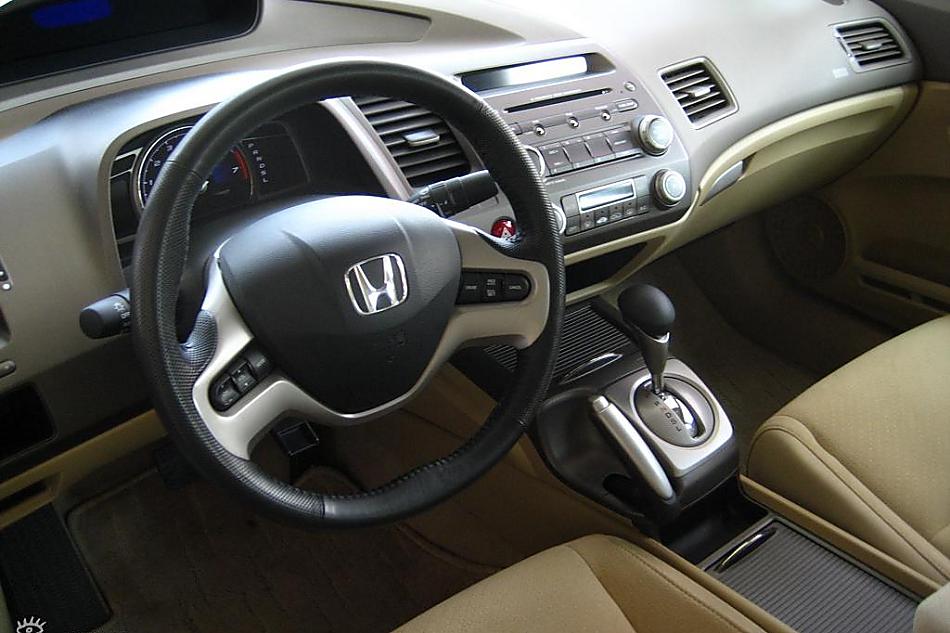 本田cicic混合动力内饰