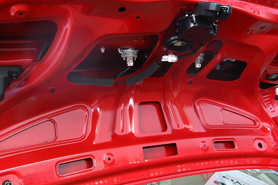 civic五周年纪念版行李箱盖