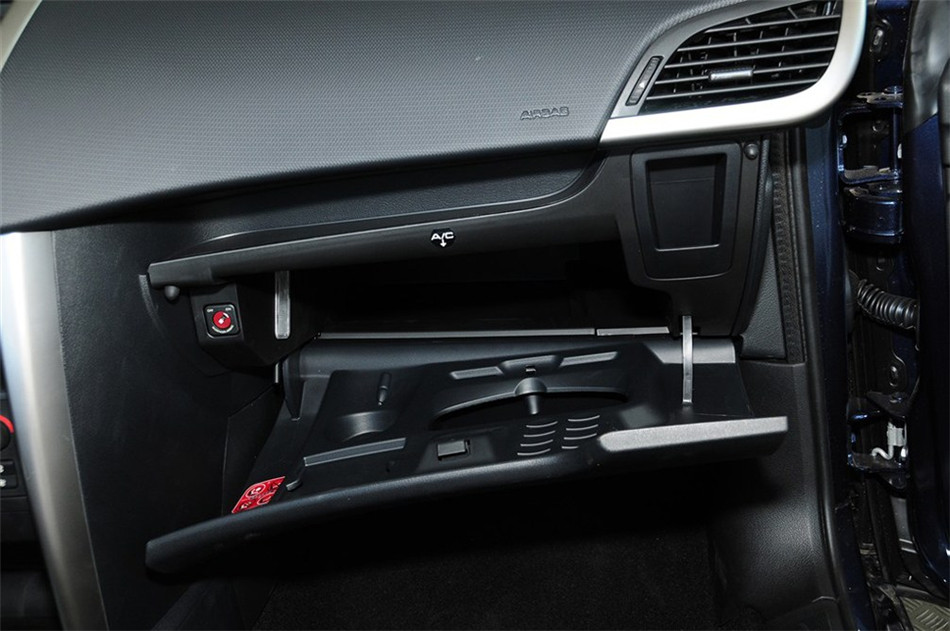 2013款标致207CC 1.6L自动时尚型