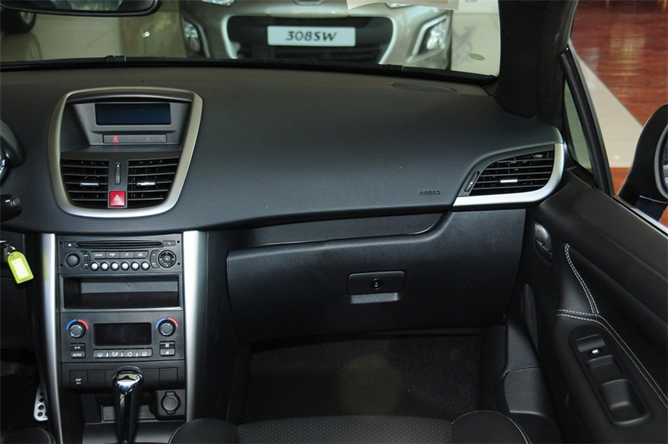 2013款标致207CC 1.6L自动时尚型