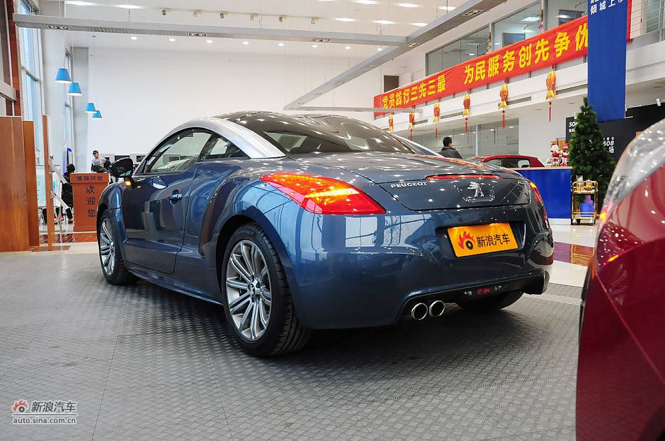 2011款标致RCZ实拍