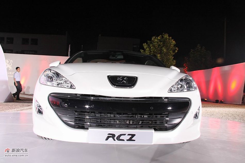 标致RCZ跑车