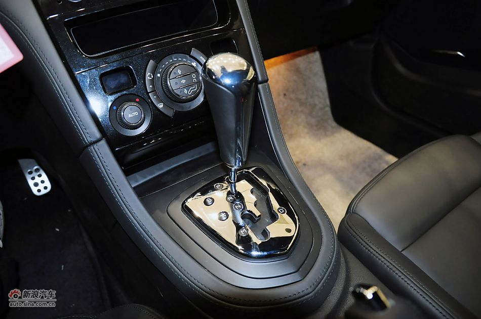 2011款标致RCZ实拍