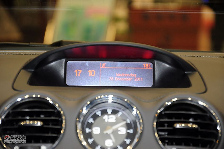 2011款标致RCZ实拍