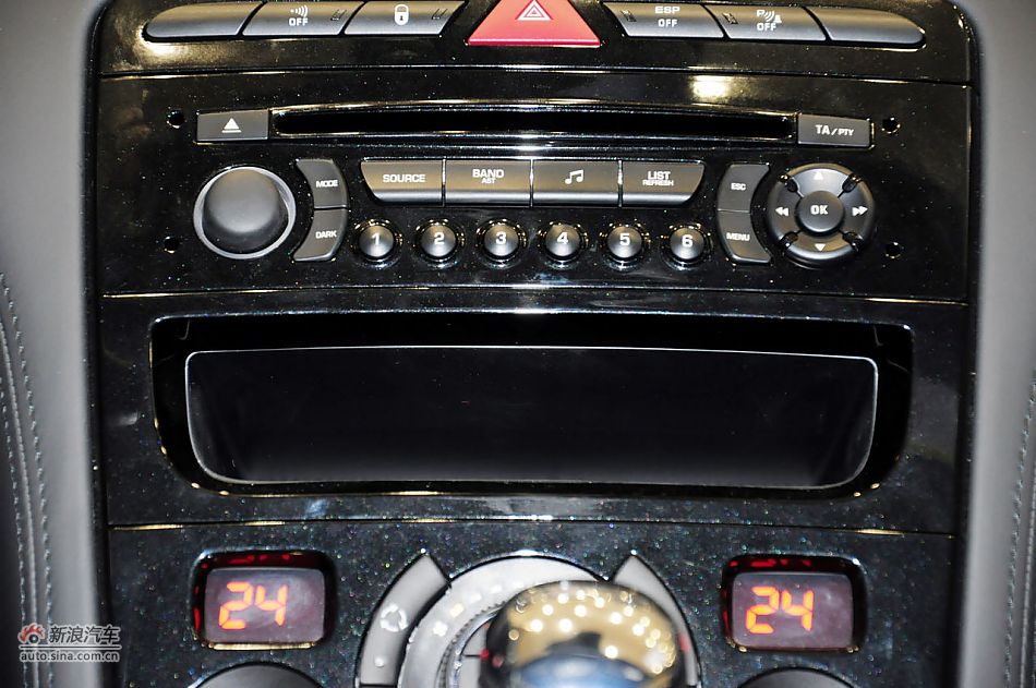 2011款标致RCZ实拍