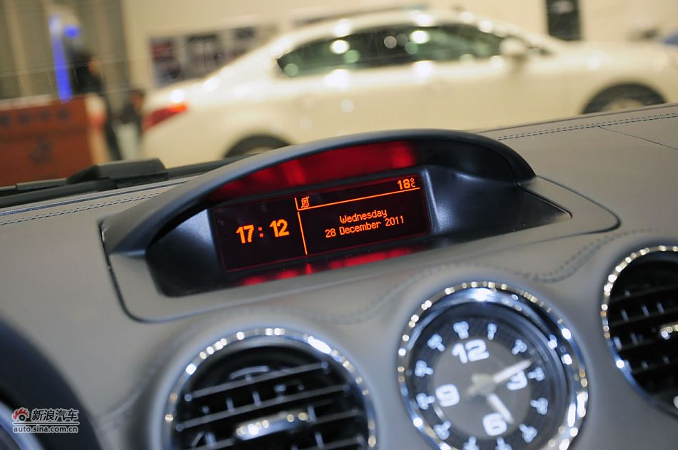 2011款标致RCZ实拍