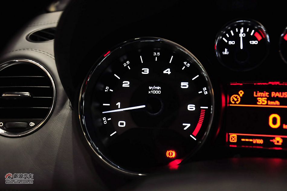 2011款标致RCZ实拍