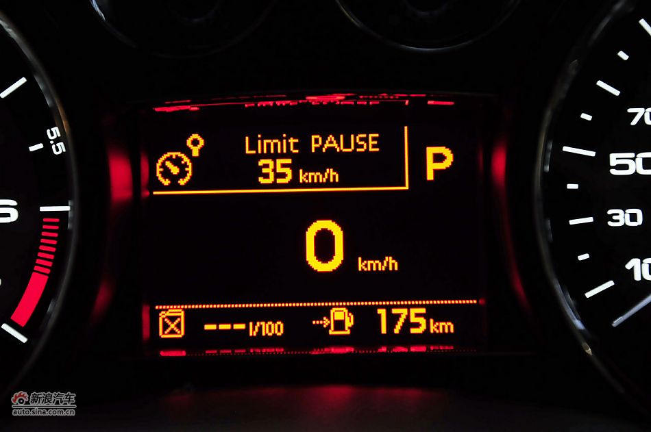 2011款标致RCZ实拍