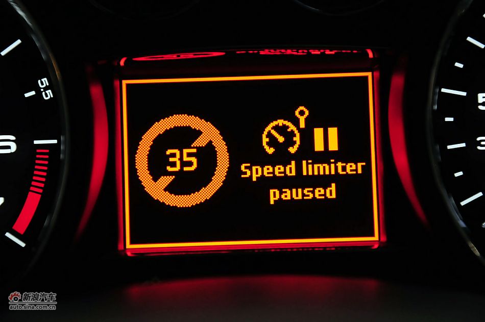 2011款标致RCZ实拍