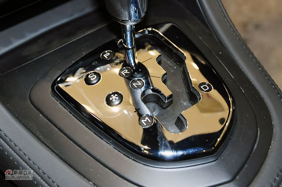 2011款标致RCZ实拍