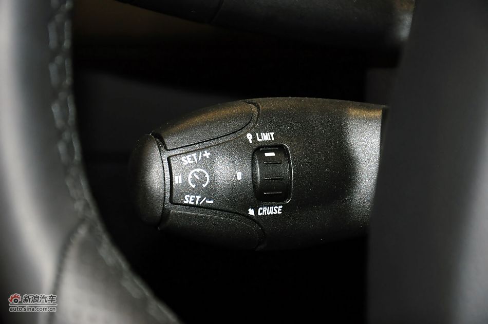 2011款标致RCZ实拍