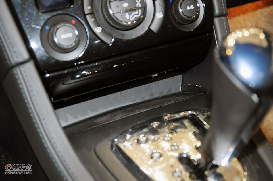 2011款标致RCZ实拍