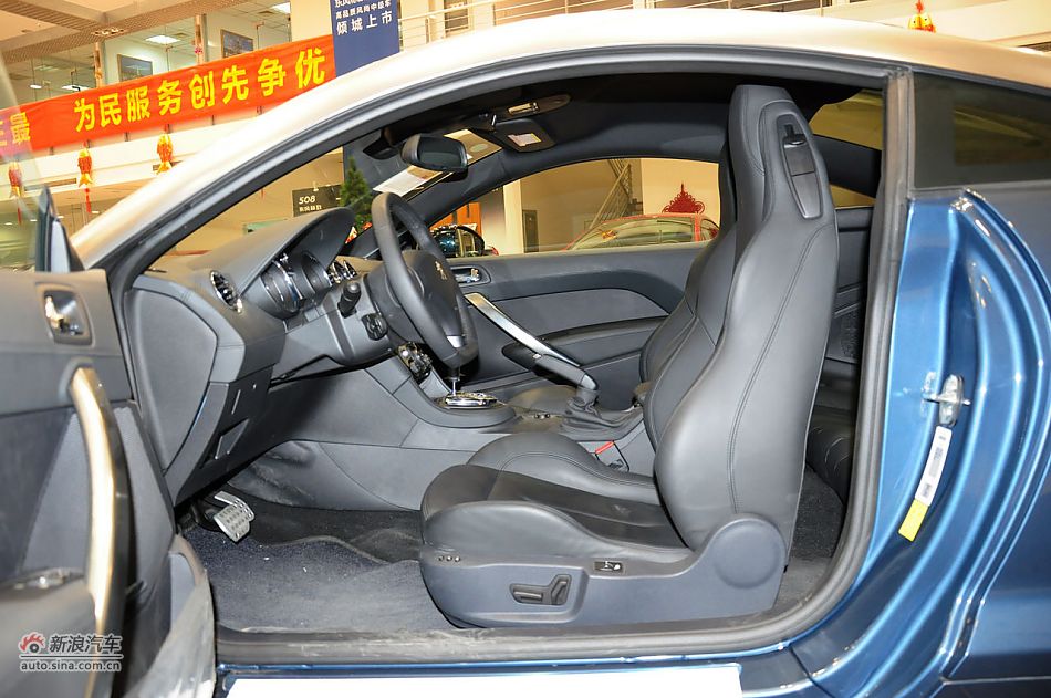 2011款标致RCZ实拍