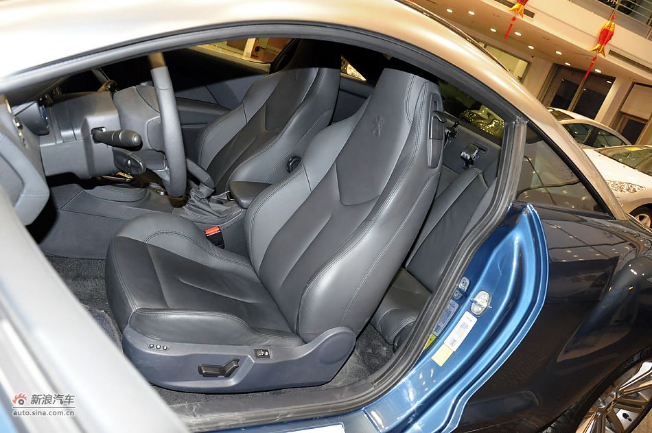2011款标致RCZ实拍