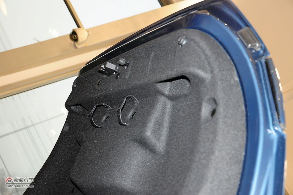 2011款标致RCZ实拍