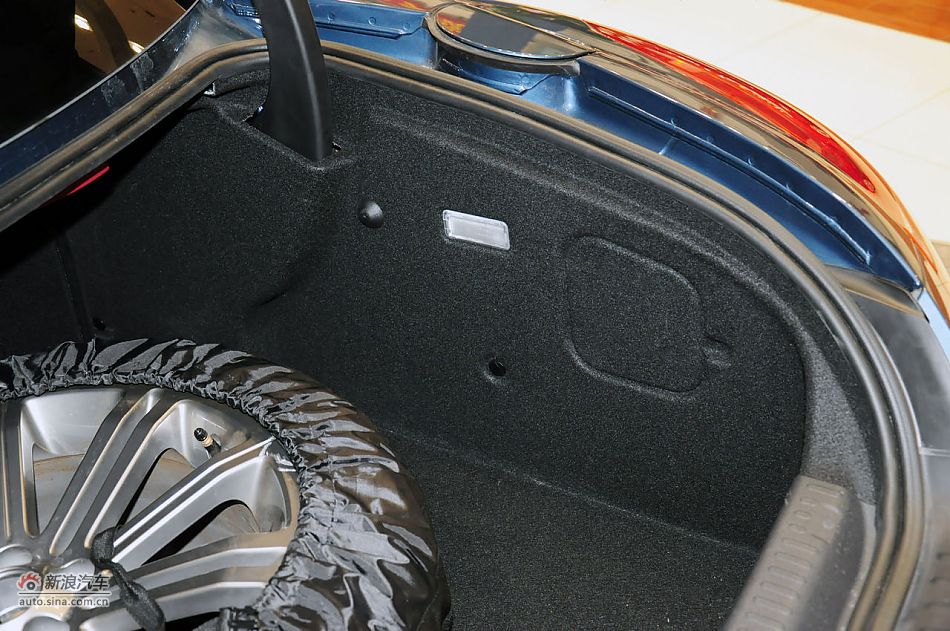 2011款标致RCZ实拍