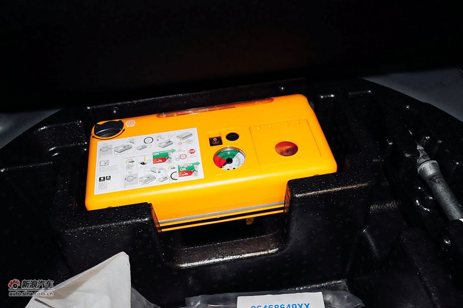 2011款标致RCZ实拍