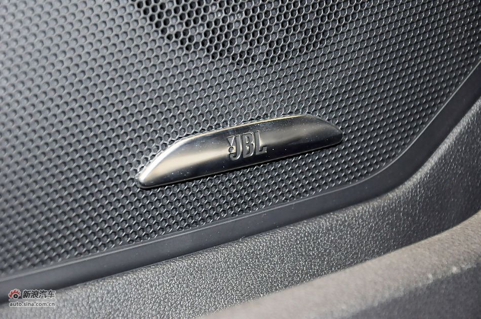 2011款标致RCZ实拍