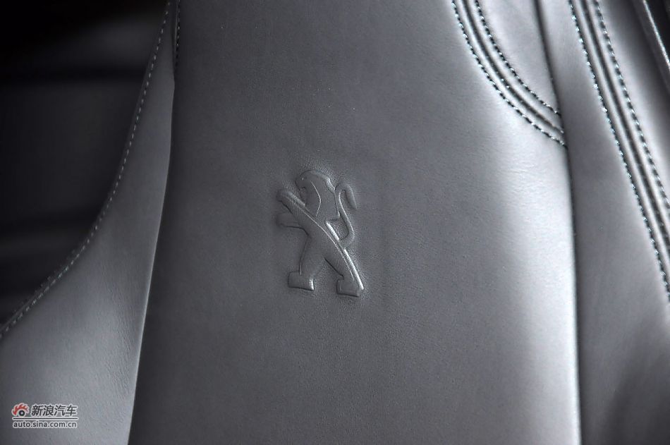 2011款标致RCZ实拍