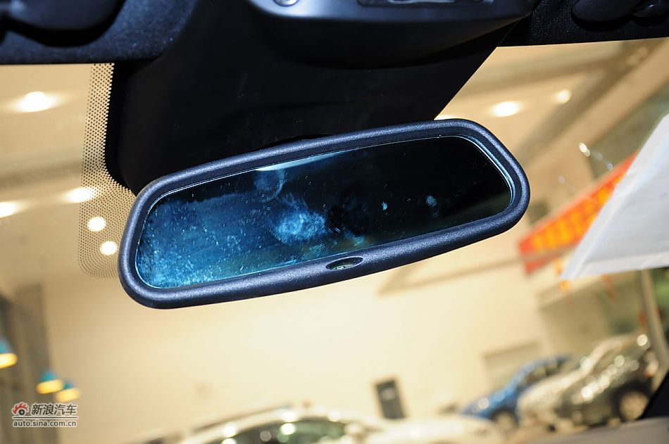 2011款标致RCZ实拍