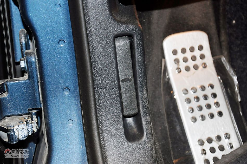 2011款标致RCZ实拍