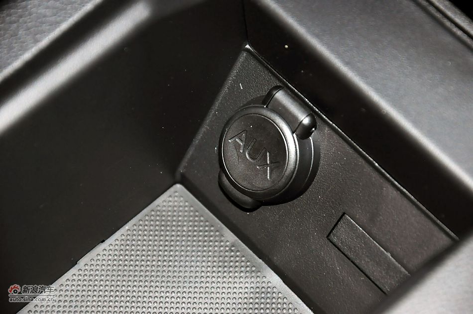 2011款标致RCZ实拍