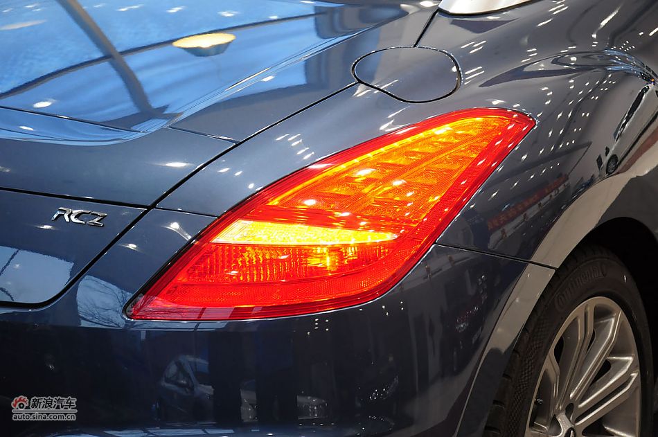 2011款标致RCZ实拍