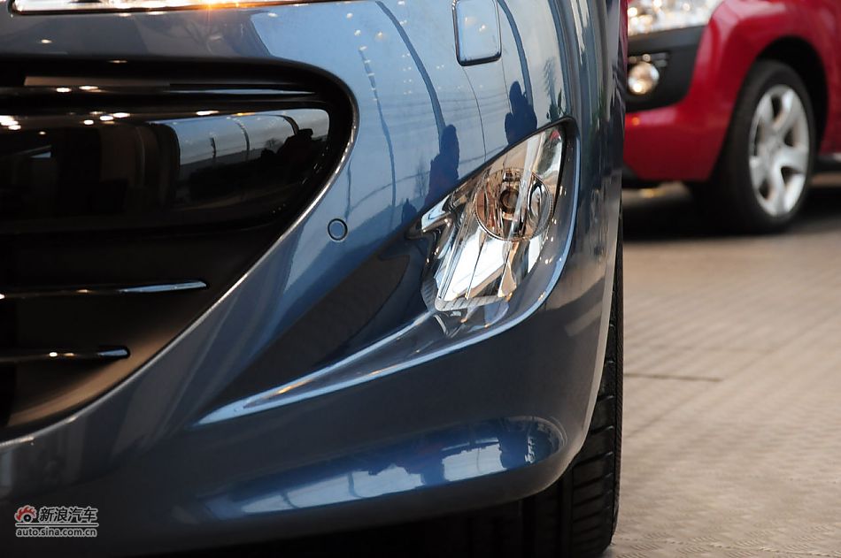 2011款标致RCZ实拍