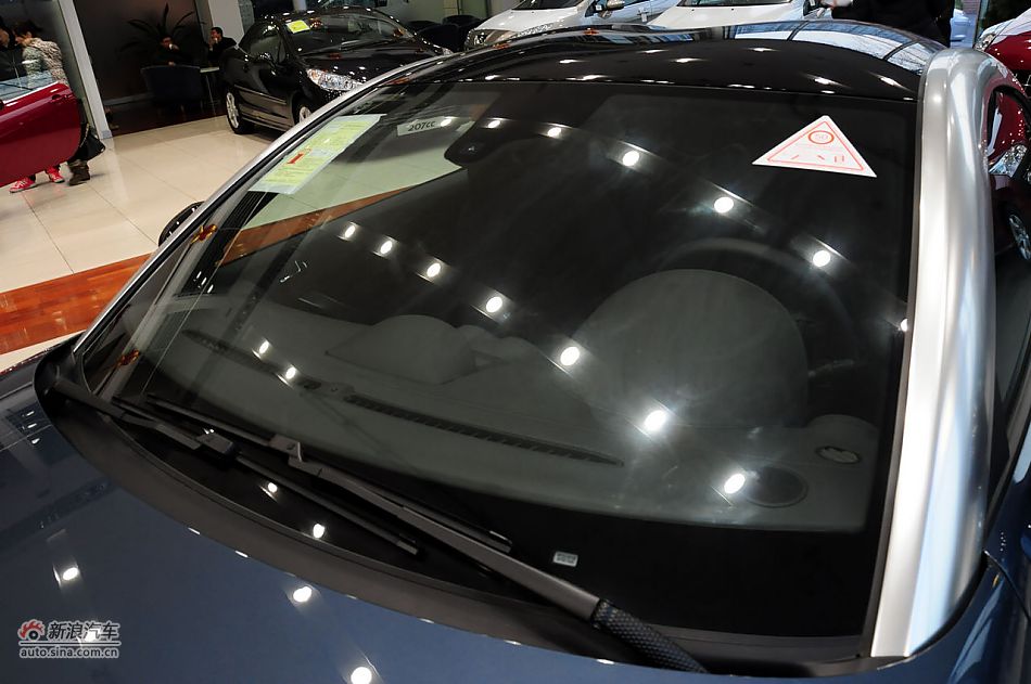 2011款标致RCZ实拍