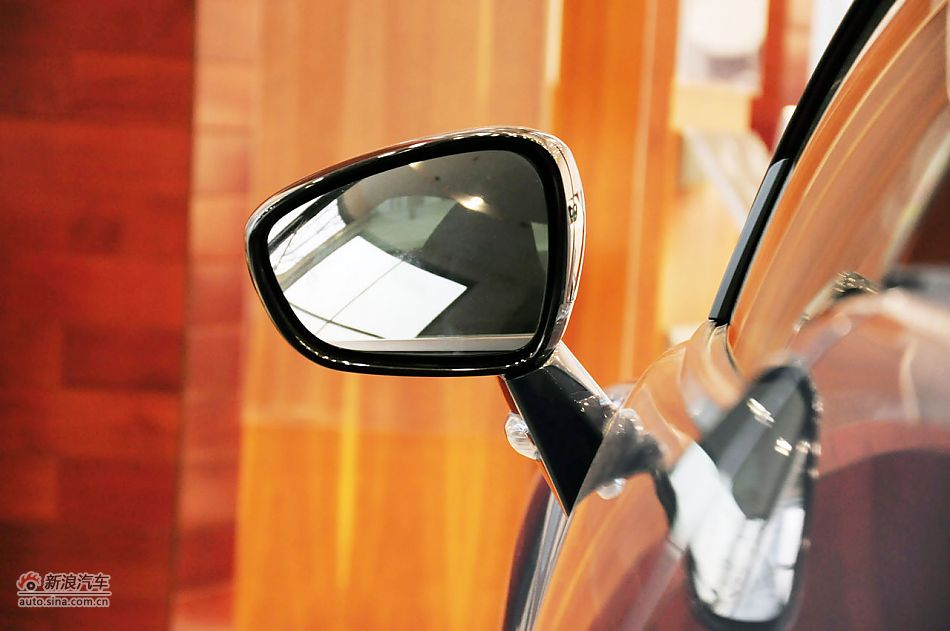 2011款标致RCZ实拍